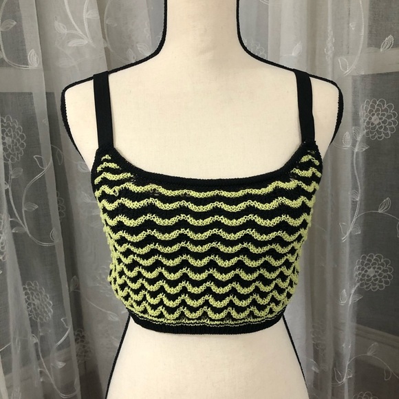 🎄 Zara knit scalloped  yellow/black stripes SZ M NWT Crochet - Picture 1 of 12